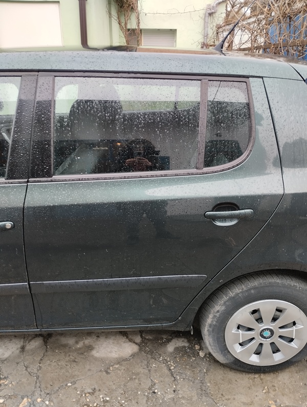 škoda fabia Mk2 Vrata 5J6833055